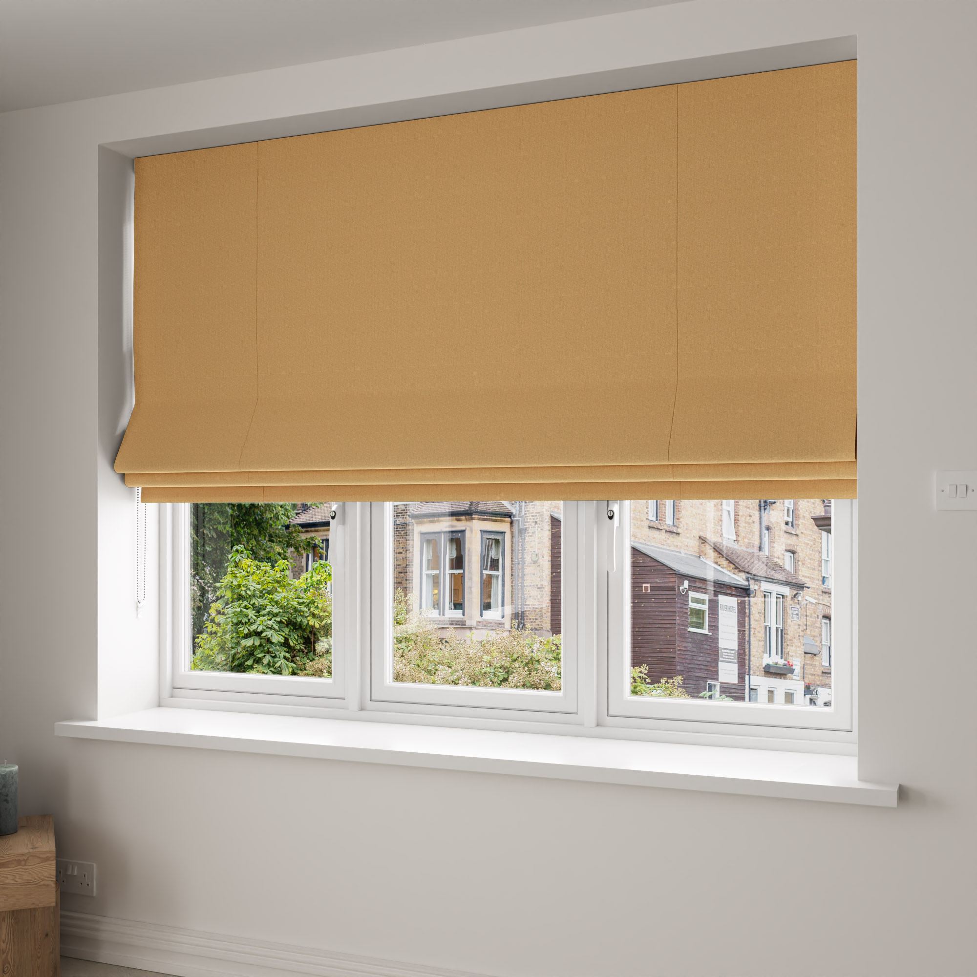 Harlow Saffron - Image 3